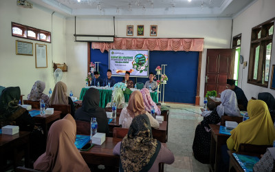 Antusias Wali Murid dalam Rapat Sosialisasi Program Madrasah MTs Madarijul Huda Kembang